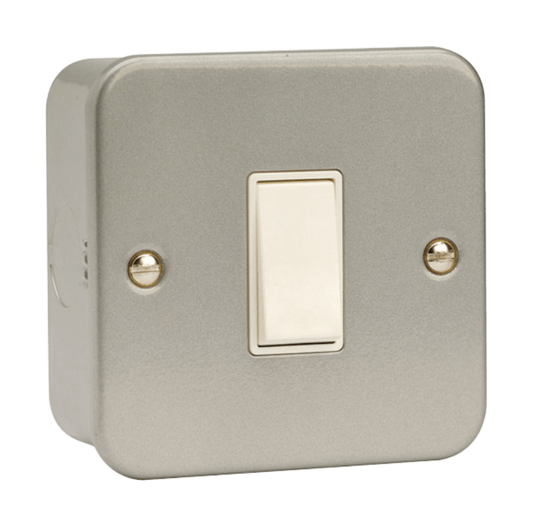 CL011 - Click Metal Clad 10 Amp 1 Gang 2 Way Switch