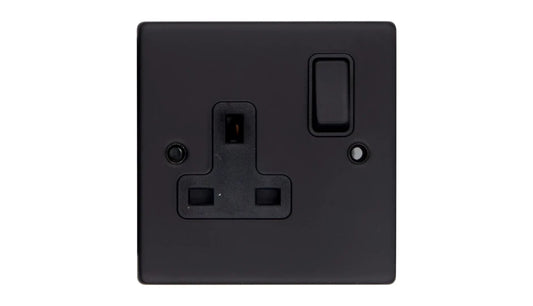 VPD1207DPMBB - Pro Décor 1 Gang 13A Switched Socket DP Matt Black